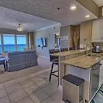 Oceanfront Paradise With Pool Access - 0606 Condo