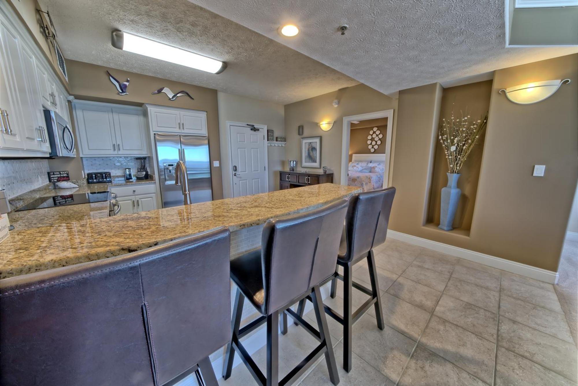 Oceanfront Paradise With Pool Access - 0606 *