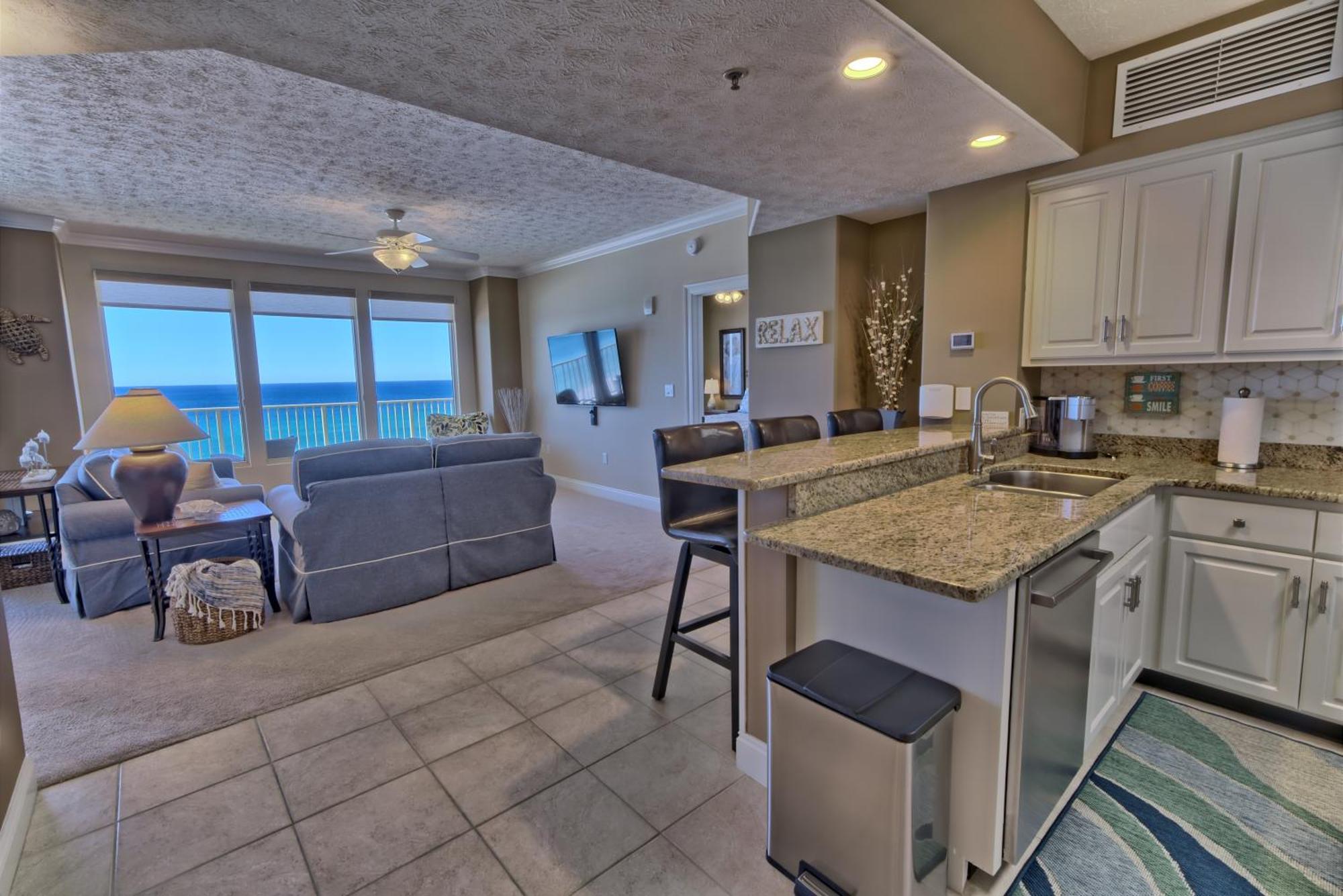 Apartment Oceanfront Paradise With Pool Access - 0606