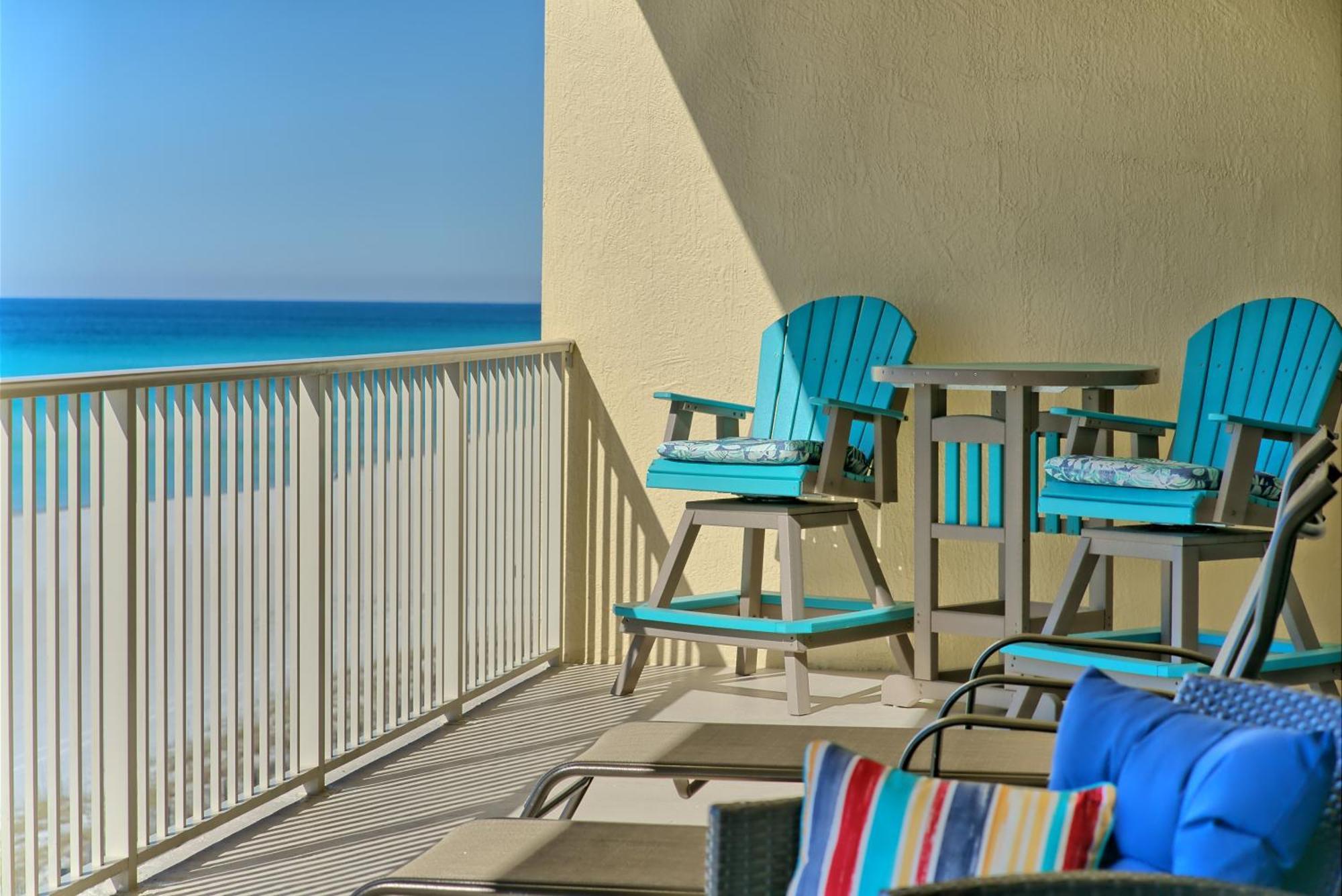 Oceanfront Paradise With Pool Access - 0606 *